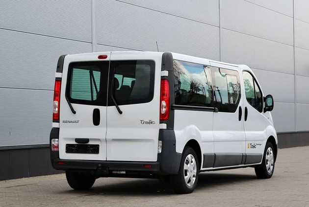 Renault Trafic cena 58990 przebieg: 208900, rok produkcji 2013 z Biała małe 466